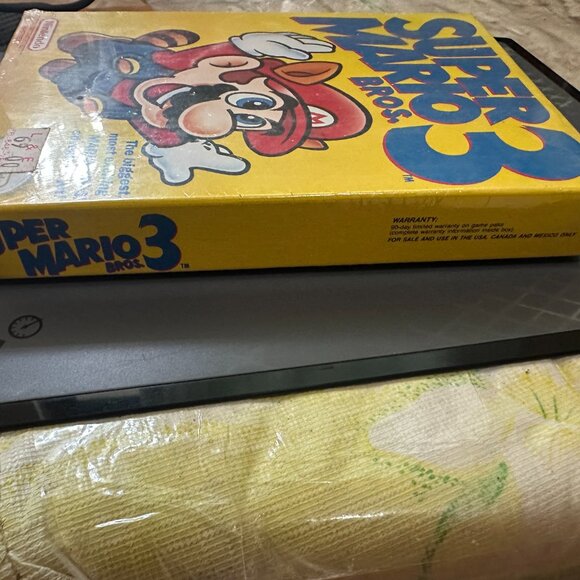 Super Mario Bros 3 NES Nintendo New 1990 Factory Sealed - Picture 4 of 12